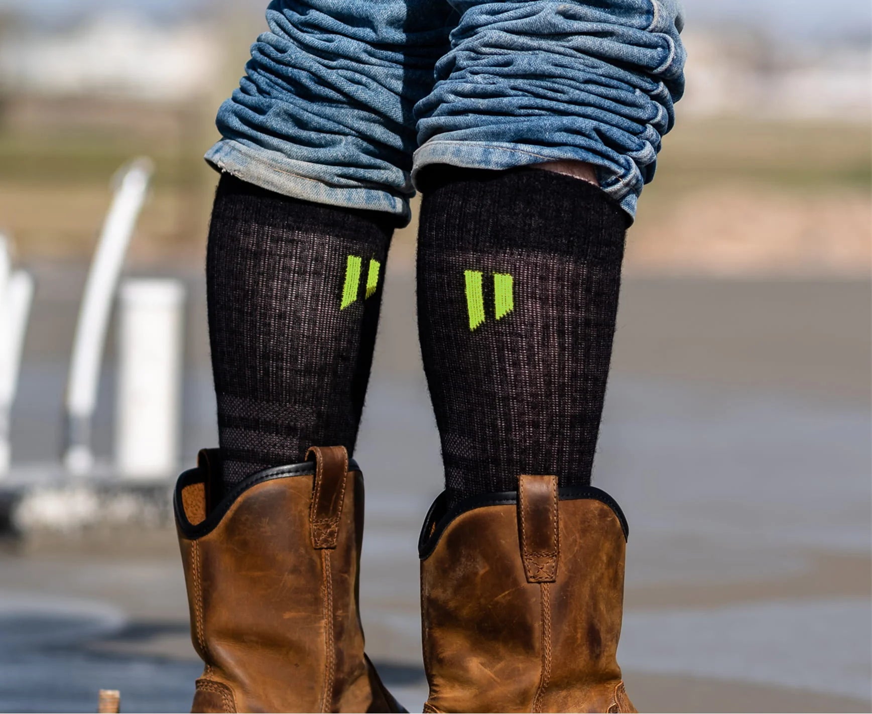 hollowsockssale.com