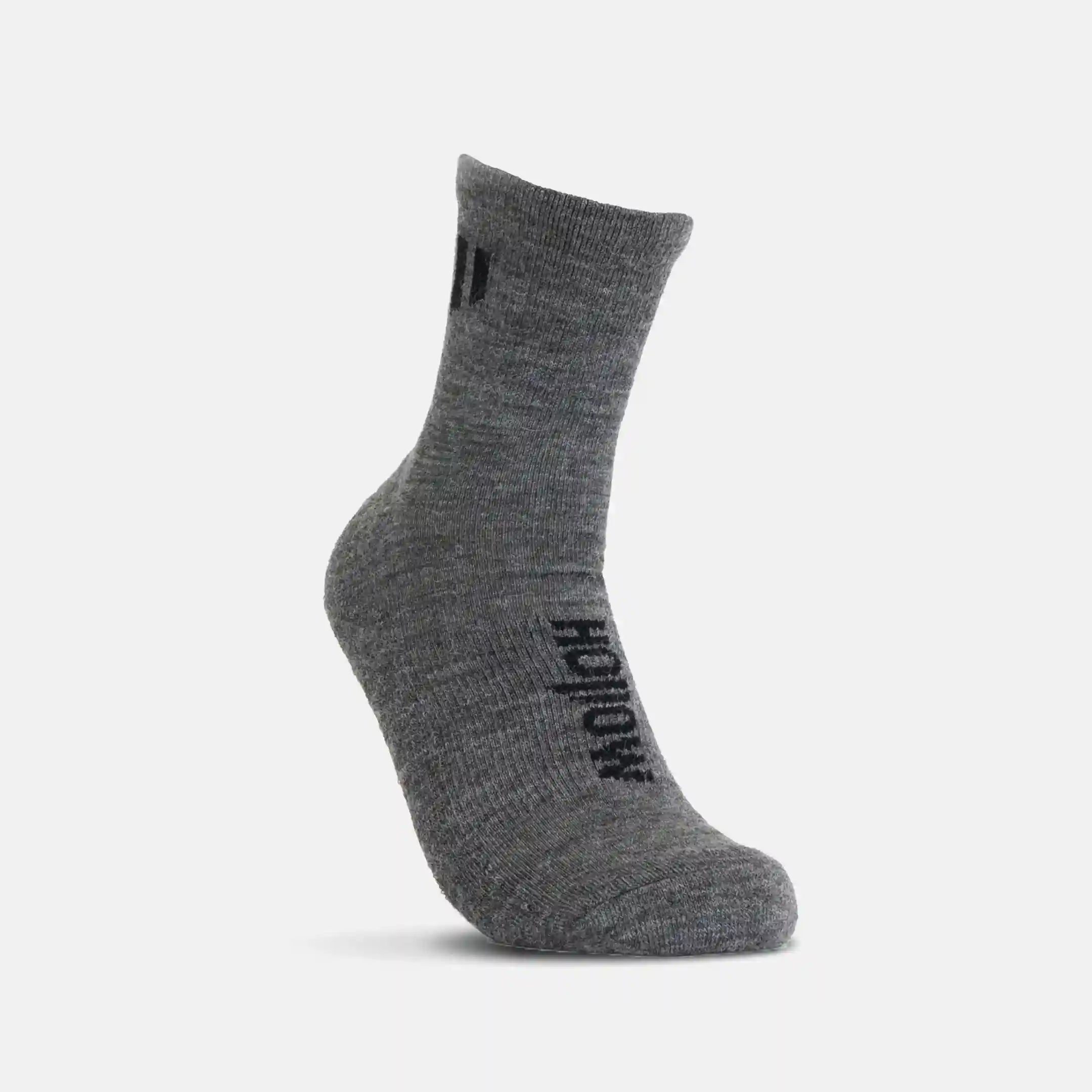 hollowsockssale.com