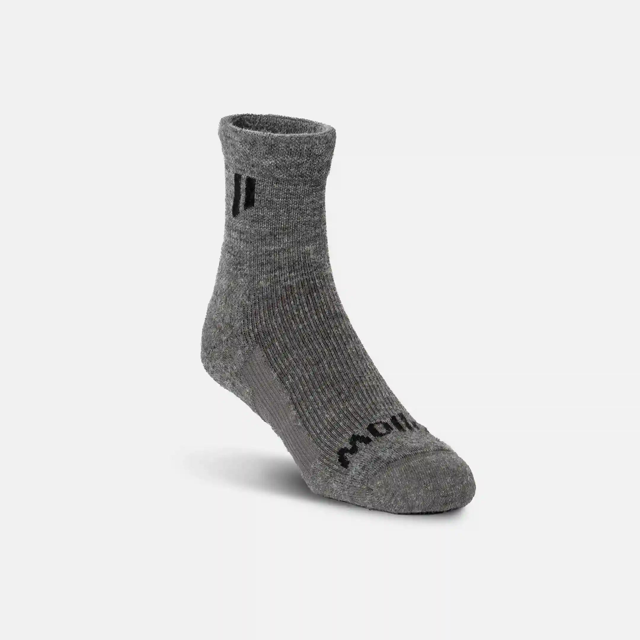 hollowsockssale.com